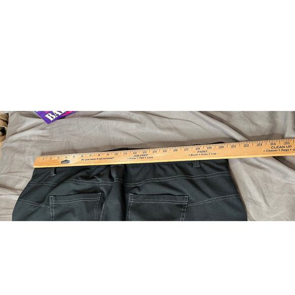 Kuhl pants size 20W black performance **small flaw see photo** outdoors camping - Picture 3 of 10